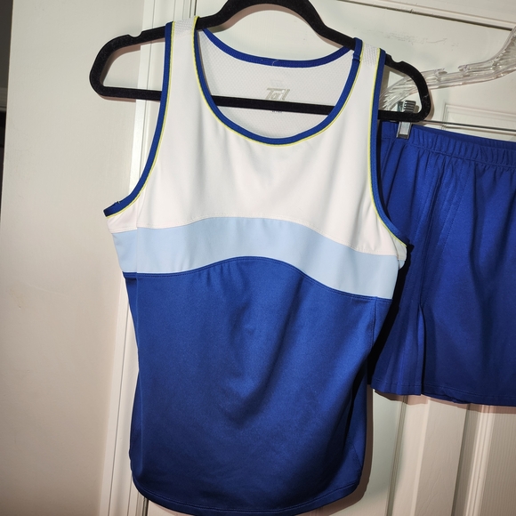 Tail Tennis Outfit: Blues & White Tank and Skort Set Womens Large - Picture 2 of 13